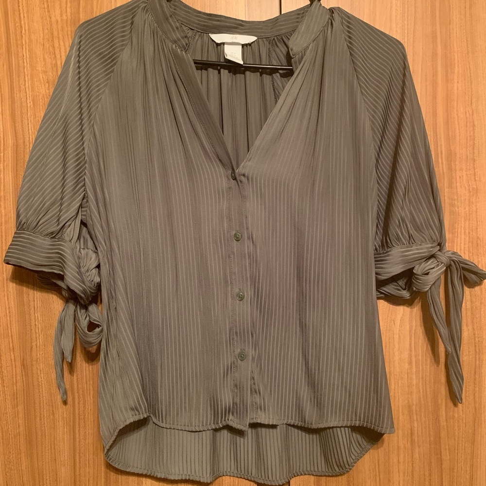 Silky Tie-sleeve Blouse